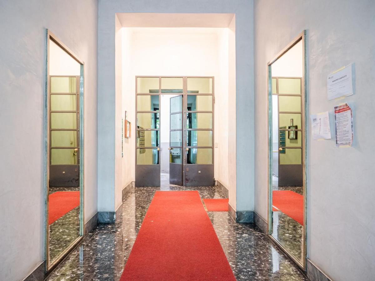 The Best Rent - Bright One Bedroom Apartment With Balcony In Moscova Milánó Kültér fotó